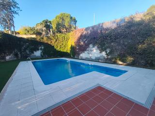 Casa adossada a Abrera. En plena naturaleza