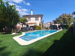 Xalet  Avinguda martorell. Ideal para 2 familias
