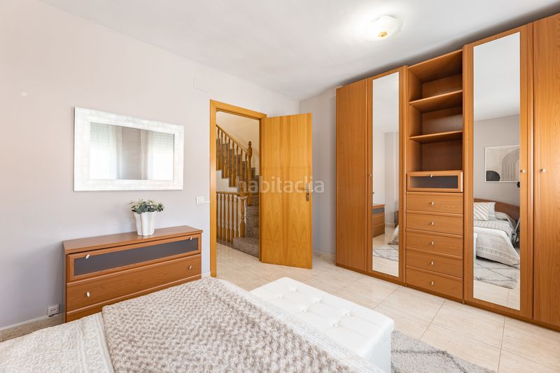 Foto 4203e183-bc73-4da2-9559-374c4bc2b291. Casa adossada amb calefacció aparcament piscina a Martorell