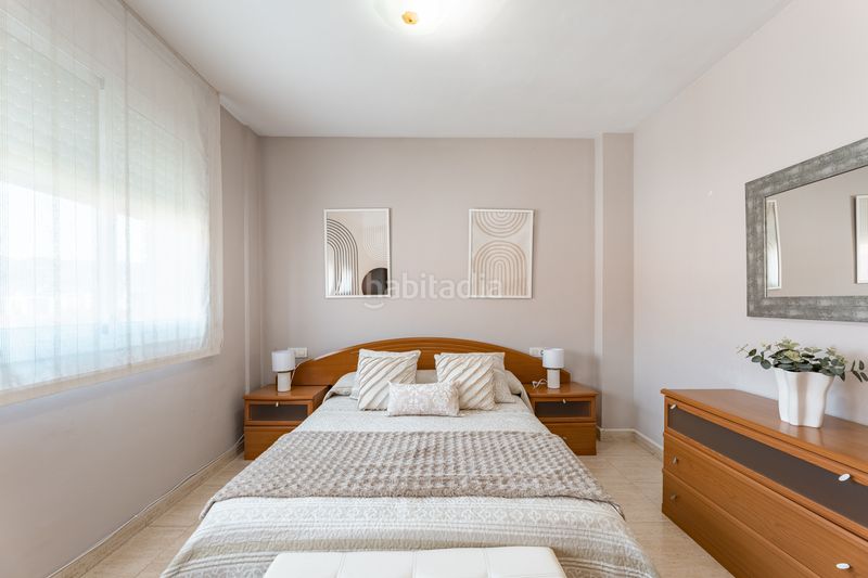 Foto aab8dba3-b9d1-4fcd-ada7-6c8e18f9e70f. Casa adossada amb calefacció aparcament piscina a Martorell