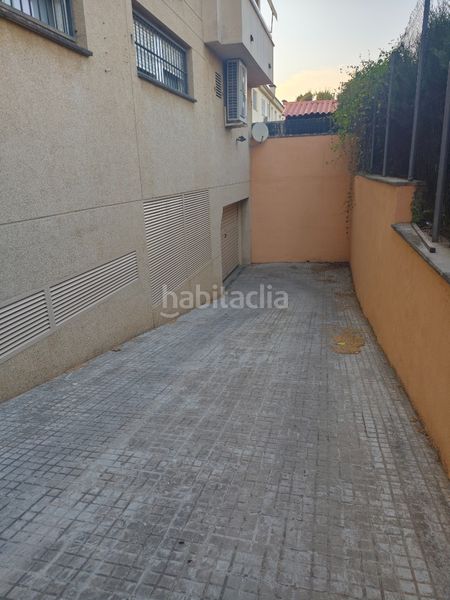 Foto 6d6d2de4-8d3c-4151-822e-fc09e74a82cb. Aparcament cotxe a Abrera