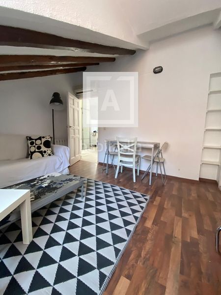 Foto 223b9d55-2a54-4f65-bc68-c71b39b4311d. Piso  en venta sol en Embajadores-Lavapiés Madrid