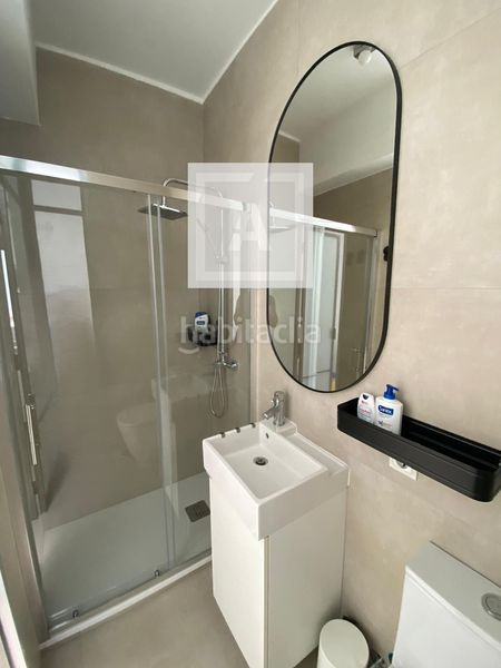 Foto c52441e3-3f7a-4e93-8afd-75d8be4c412c. Piso  en venta sol en Embajadores-Lavapiés Madrid