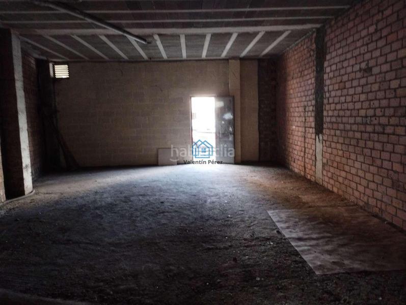 Foto f63f6b0f-85dd-4351-a549-811f61b5c853. Local comercial en Fene