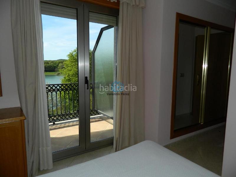 Foto d243dc03-41e3-46b7-bf4c-0d82482aa56a. Edificio en Incio (O)