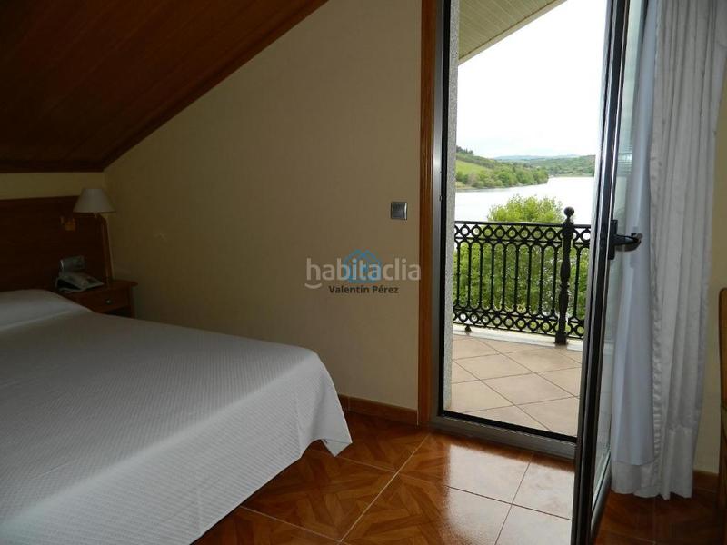 Foto e7aefd74-db91-46f4-98cb-2aae5a854209. Edifici a Incio (O)