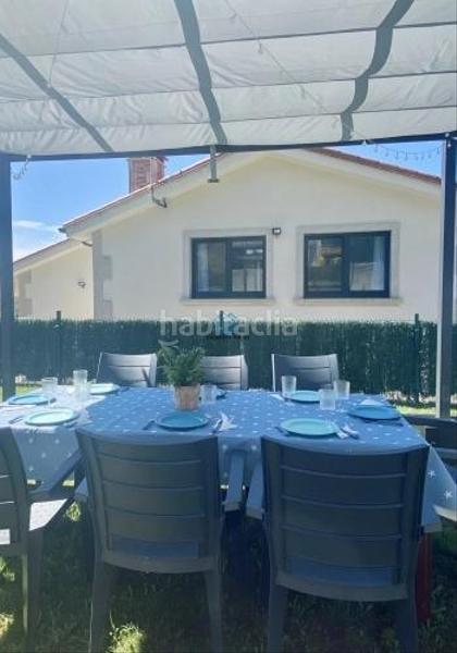 Foto 51a57314-9924-4f50-95a4-d570e43199f3. Chalet mit parking pool in Valdoviño