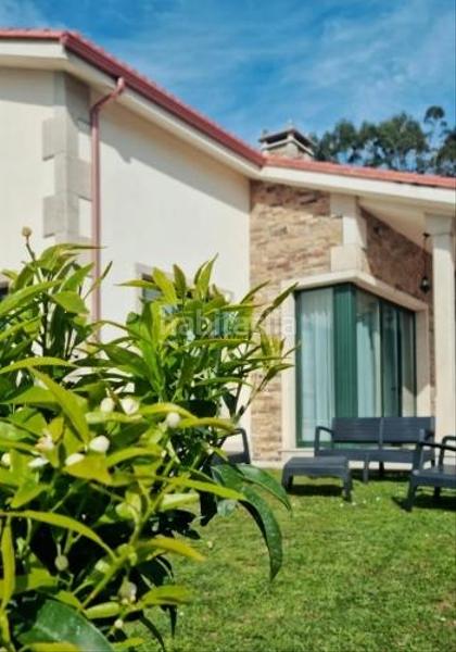 Foto 634cc5e8-7d85-4be9-94f2-61ac649fe0b5. Chalet mit parking pool in Valdoviño