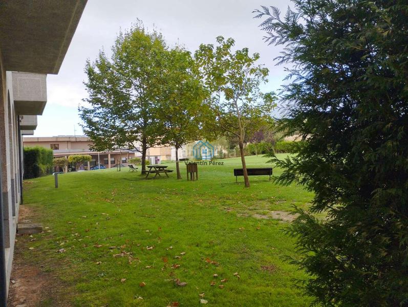 Foto dd30dbd7-cf17-47ad-9260-91d1b74eff00. Geschäftsraum in San Mateo - Castro - O Val Narón