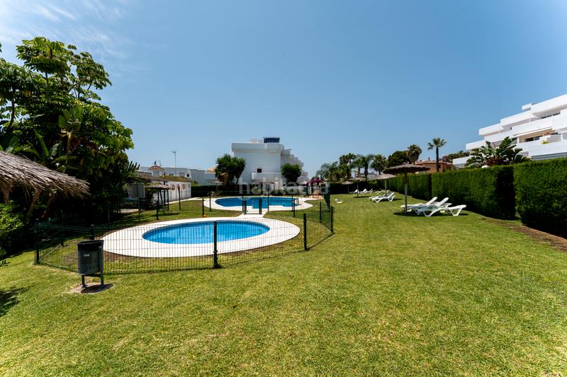 Foto 45dfec59-862b-4699-9cc8-efe12d03b0db. Piso  en plana baja en urb el paraiso - en Paraiso - Barronal Estepona