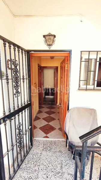 Foto be2a2405-e4b4-4a5c-95c2-6703a1b21d0e. Piso  en venta en calle manuel de la revilla (pedregalejo) en Málaga