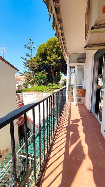 Foto ef52c2b8-c49a-41c9-b52c-7f130e4443dc. Piso  en venta en calle manuel de la revilla (pedregalejo) en Málaga
