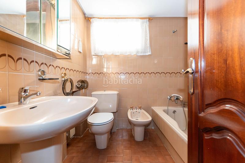 Foto 2043bf9f-f87a-4953-aa97-e3bbc971c781. Attique avec cheminée parking dans Limonar Málaga