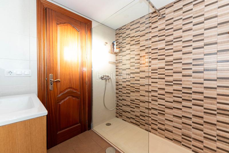 Foto 7aeb96ad-b079-4fae-b75e-92aec55a26d9. Attique avec cheminée parking dans Limonar Málaga