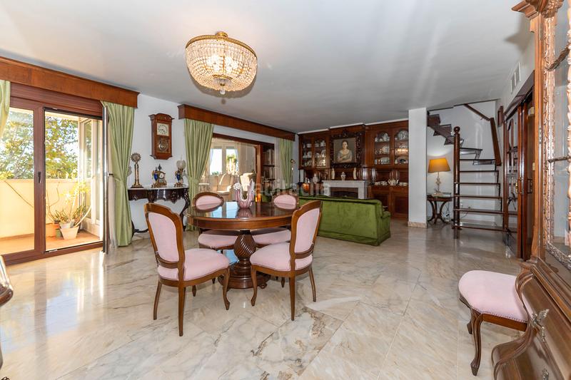 Foto 816c4f4e-cc87-4469-8bcb-9eb26839c73e. Attique avec cheminée parking dans Limonar Málaga