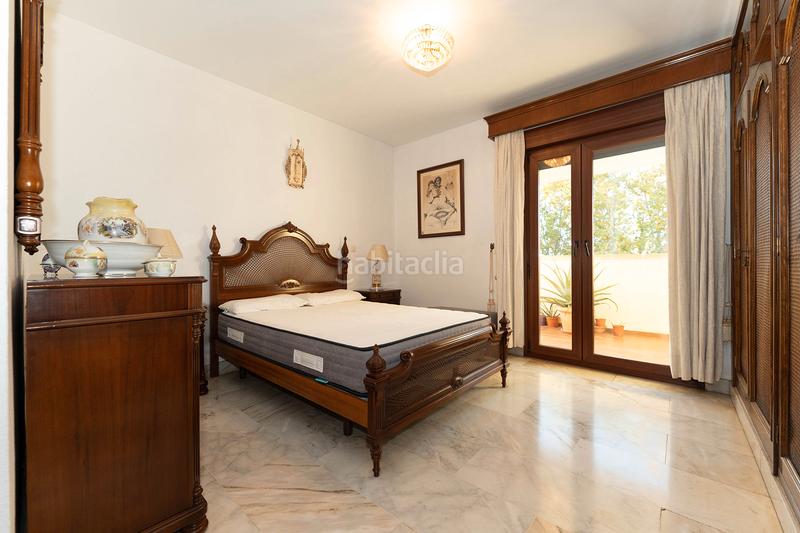 Foto e64a0f25-bfec-4c3e-bf04-f35d4379b4e4. Attique avec cheminée parking dans Limonar Málaga