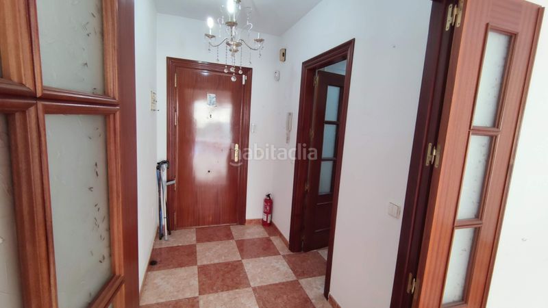 Foto b950ec87-0f95-449b-9644-01daeb977bda. Pis amb aparcament a Los Boliches Fuengirola