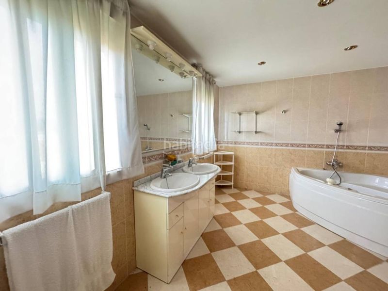 Foto ac9749a8-9aa2-4b07-ba37-c3b013aa7ee2. Casa amb calefacció aparcament piscina a Meco pueblo Meco