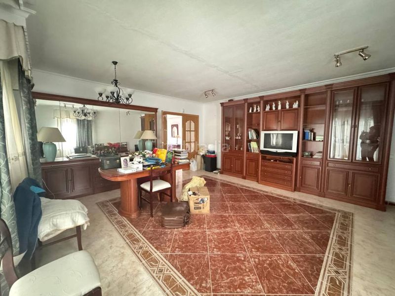 Foto fde5822b-50a5-4e64-9245-1a39b44a10f4. Casa amb calefacció aparcament piscina a Meco pueblo Meco