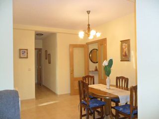 Location Appartement  Camino fresno. Se alquila piso bajo de dos dormitorios con gas natural, en cama