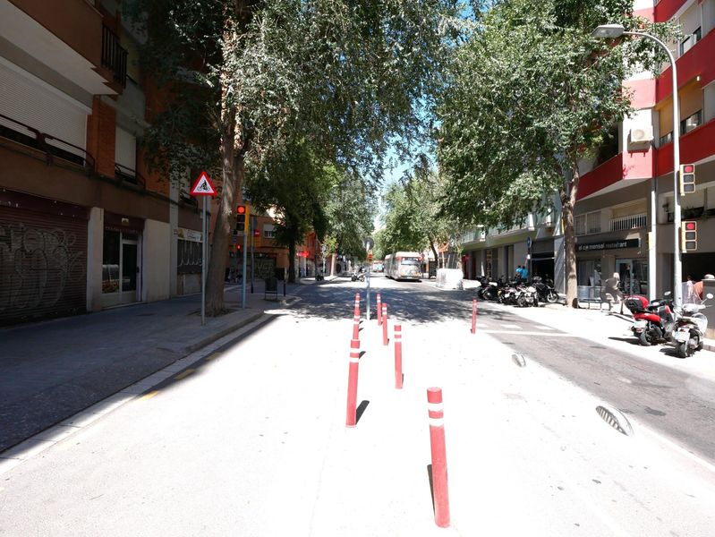 Foto 9caecce6-195c-46c0-8257-0d0518a7c4d7. Aparcament cotxe a Sant Andreu de Palomar Barcelona