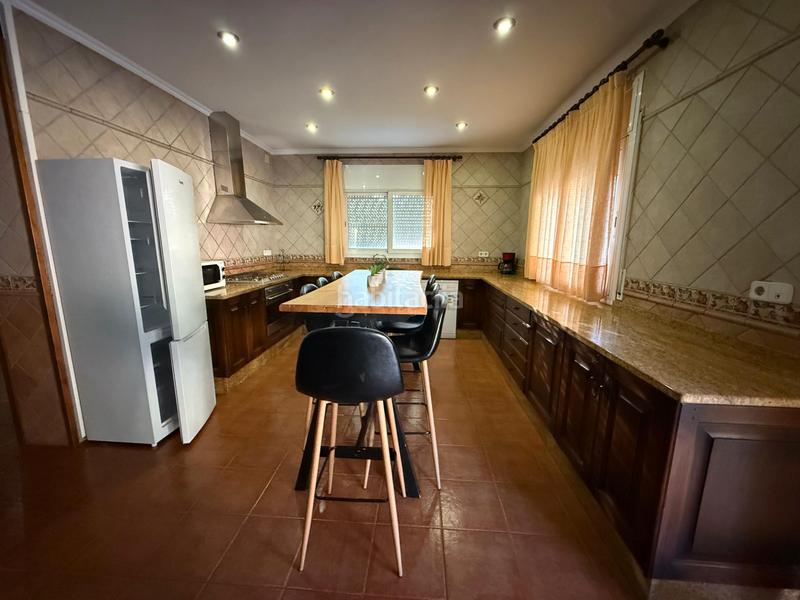 Foto 71016ade-5850-40c0-a02c-32b4187b1c40. Casa amb calefacció aparcament piscina a Canyelles Lloret de Mar