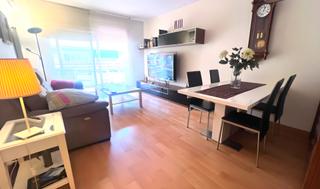 Flat in Centre. Luminoso piso reformado de 3 habitaciones y 2 baños en una zona