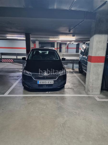 Foto fa20f99d-e442-4435-9de7-f657e2b5fa7f. Parking voiture dans Centre Mataró