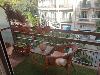 Location Appartement à Gran via de les corts catalanes 736. Piso sin pintar de cuatro habitaciones