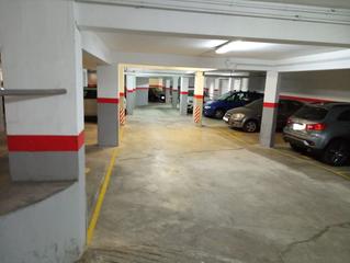 Rent Car parking in Carrer de sicília 121. Sicilia-casp. plaza de parking para coche mediano o largo