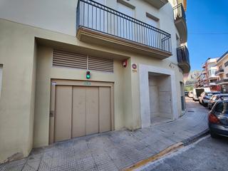 Car parking in Passeig de jaume i 7