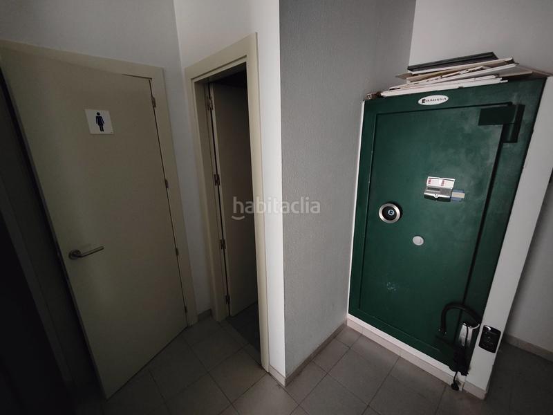 Foto 1395decf-6f87-4732-8b83-cc090cc7e787. Local comercial a avinguda del país valencià 44 a Vila Joiosa (la)