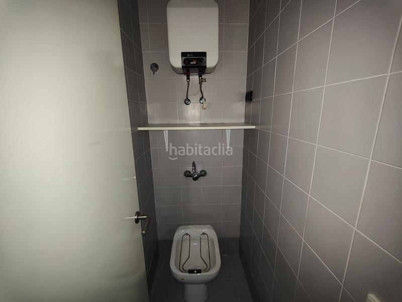 Foto 44acce3f-e420-4ba1-af49-933bf3bf181c. Local comercial a avinguda del país valencià 44 a Vila Joiosa (la)