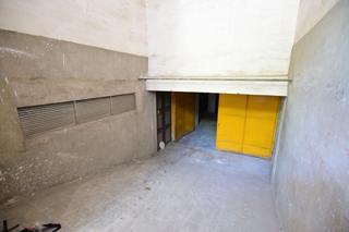 Local commercial à N/a 1