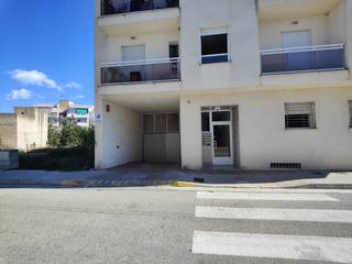 Aparcament cotxe a Carrer beniteixir 2. Se vende garaje con trastero en palmera