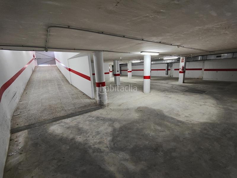 Foto 096af478-e18d-46ef-87c2-39da5e921797. Autoparkplatz in avenida valencia 25 in Pego