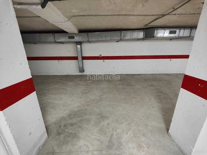 Foto 15a5a207-3256-4a01-9cf6-b41d99e2cebf. Autoparkplatz in avenida valencia 25 in Pego