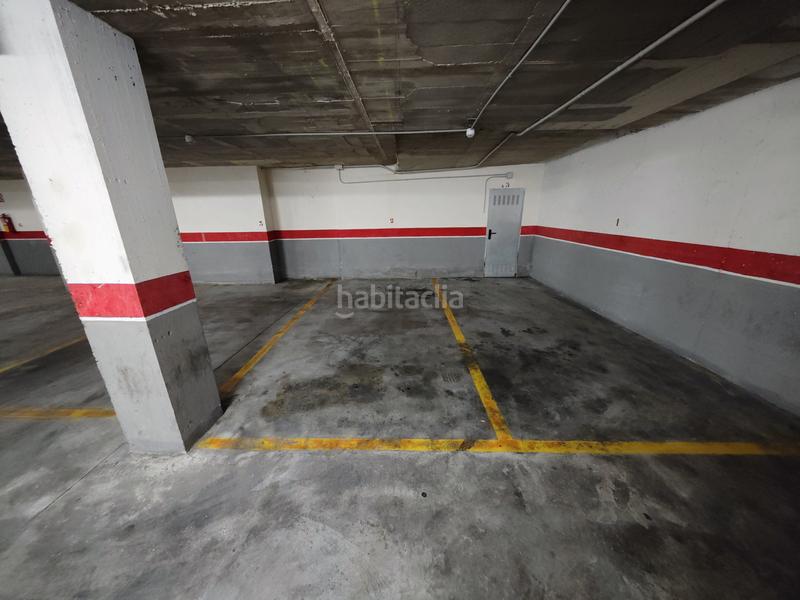 Foto ba922a58-7706-40fe-9259-3ea2938412fd. Parking voiture dans carrer de sant joan bosco 37 dans Campello (el)