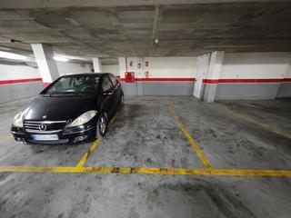 Car parking in Carrer de sant joan bosco 37