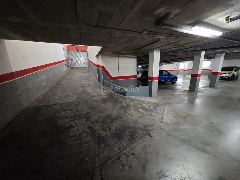 Foto a4cd2b29-1e7e-48a7-afc9-bd6001c8eb55. Parking voiture dans carrer de sant joan bosco 37 dans Campello (el)