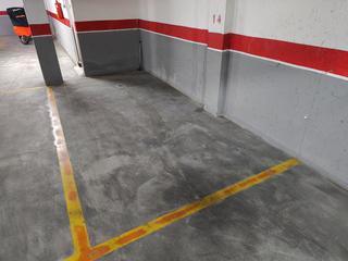 Aparcament cotxe a Carrer de sant joan bosco 37