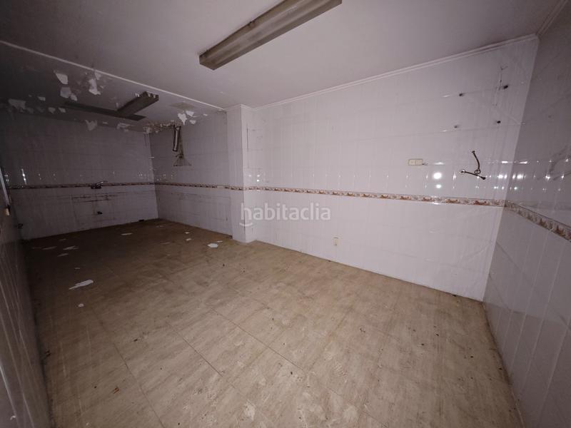 Foto 0e289bdd-0370-4bd2-92aa-761654c90c20. Local comercial a carrer sant pere 68 a Plaza Elíptica - República Argentina Gandia