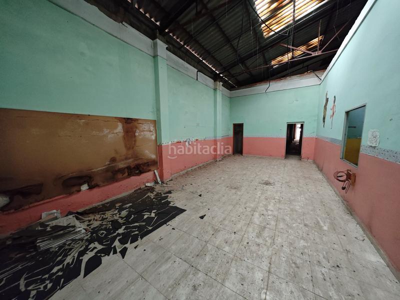 Foto 5dd6f02d-d885-482b-ab51-eb4b2af098ba. Local comercial a carrer sant pere 68 a Plaza Elíptica - República Argentina Gandia