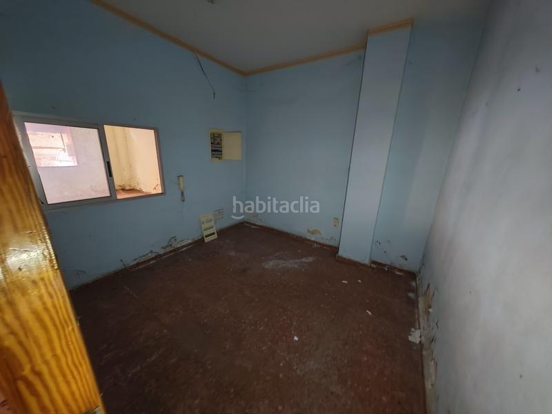 Foto c5c591ff-e167-4123-b315-0589f23ab49e. Local comercial a carrer sant pere 68 a Plaza Elíptica - República Argentina Gandia