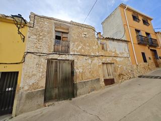 Casa adossada a Carrer del calvari 19