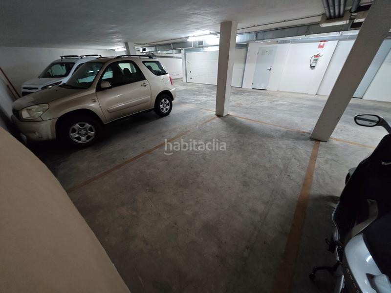 Foto ec89f2f4-bf76-46d4-a76c-49bd2b82530e. Posto auto in carrer gregori maians 5 in Ador
