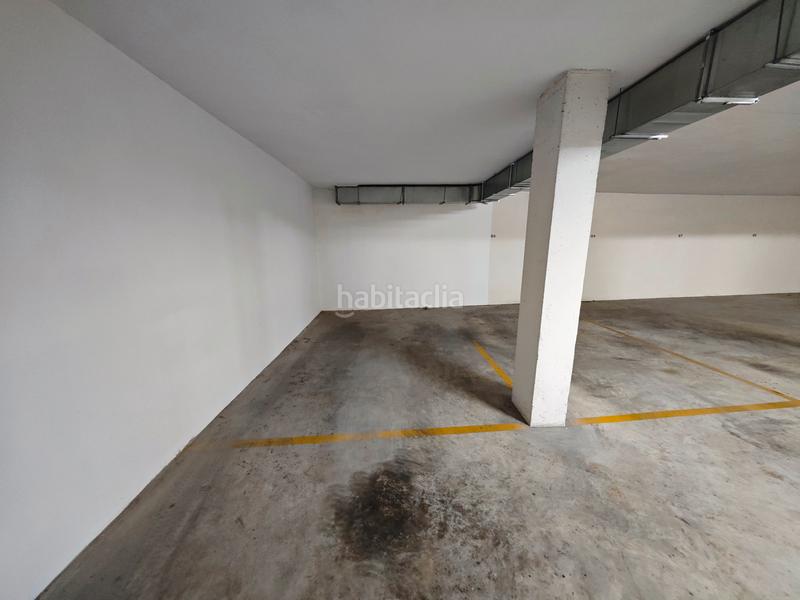 Foto d3b365b5-c33d-4606-b609-f02bb627b6e1. Autoparkplatz in carrer gregori maians 5 in Ador