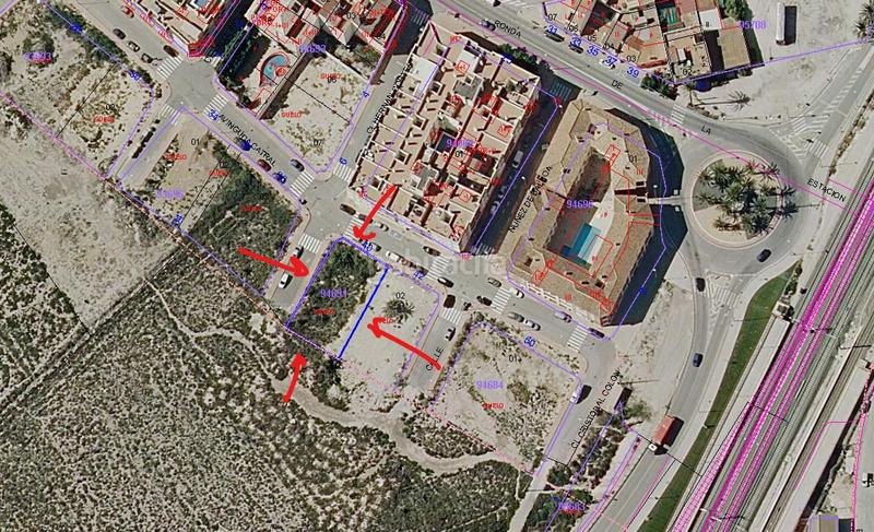 Foto d9a06308-7e8d-42e2-be71-b8d9a393708f. Terreny residencial a avenida de catral 40 a San Isidro