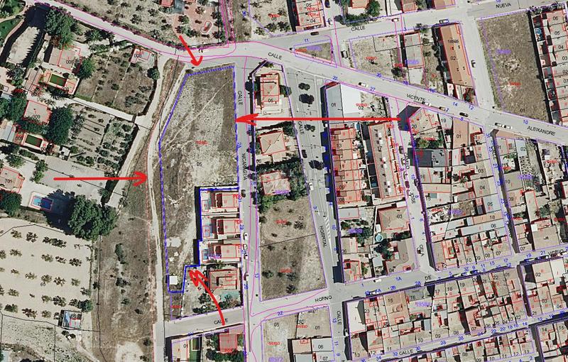 Foto abd95a74-61a8-460e-8f96-715c4864e10b. Terreny residencial a calle maestro serrano 2a a Salinas