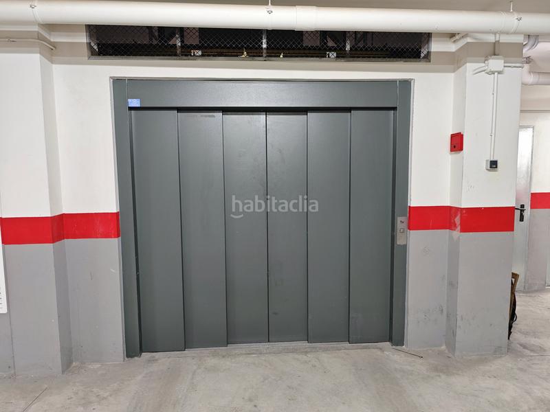 Foto 417bd0a6-8312-40a2-9a12-f42f7d4f215c. Parking coche en carrer dels llavadors 9 en Potríes